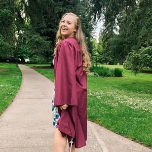 Meet your Posher, Anna